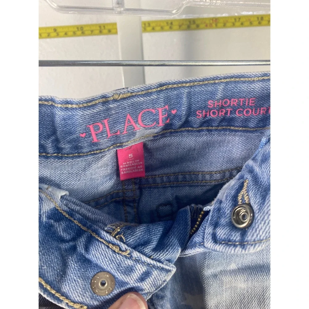The Childrens Place Girls Star Print Denim Shortie Cut Off Shorts Light Wash 5